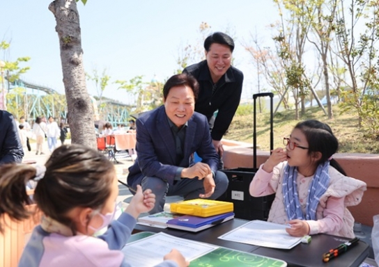 경남도, ‘가족 문화 페스티벌’서 가족 사랑 메시지 전해